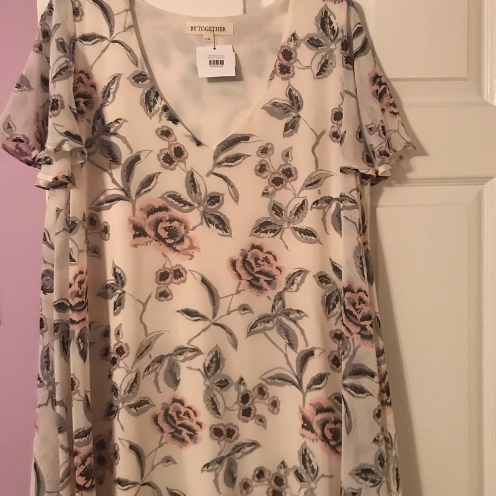 white floral short sleeve mini swing dress